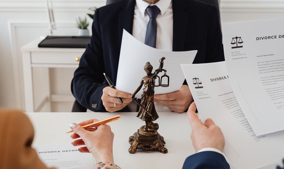 immigration lawyer