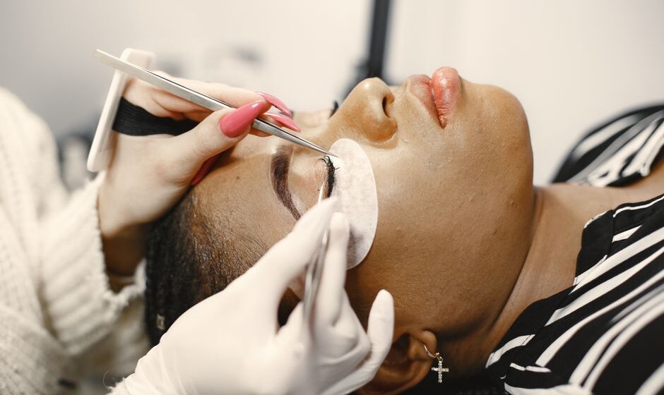 lash extension salon