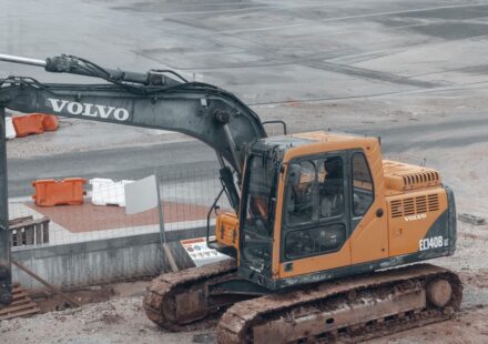 excavator rental