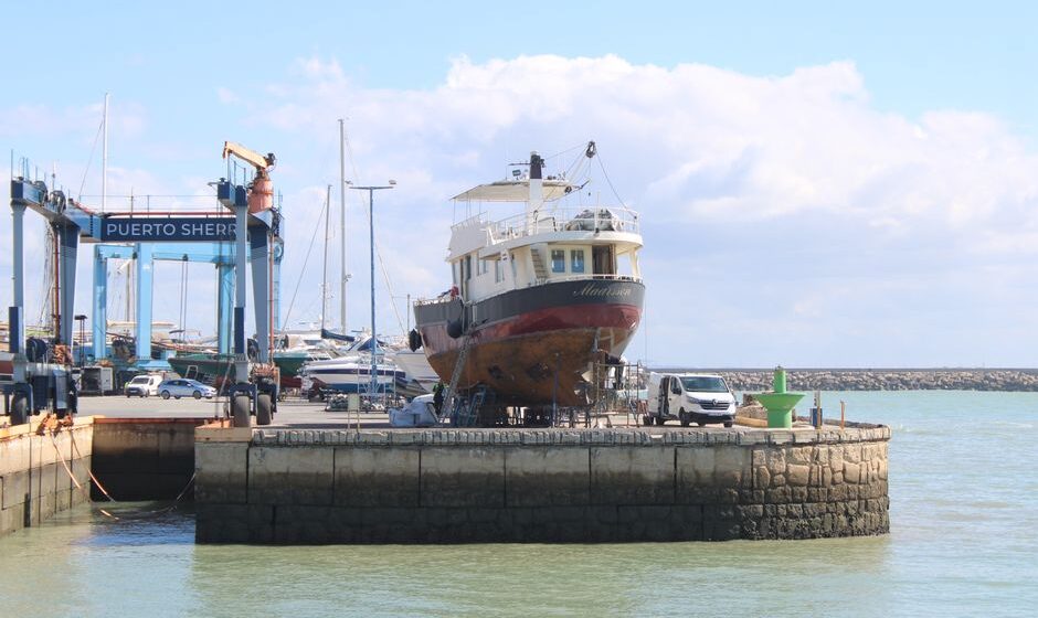 boat repair shop